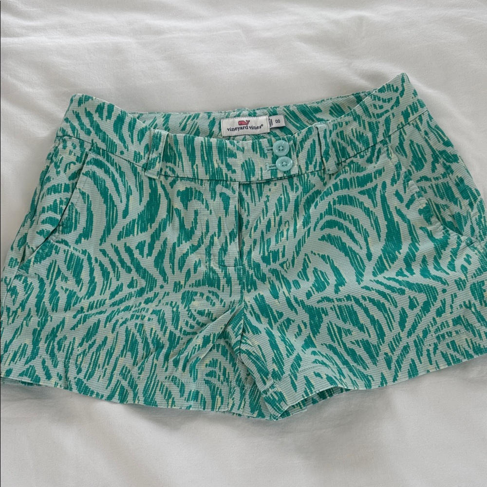 Vineyard Vines Green Patterned High Waist Women's Shorts